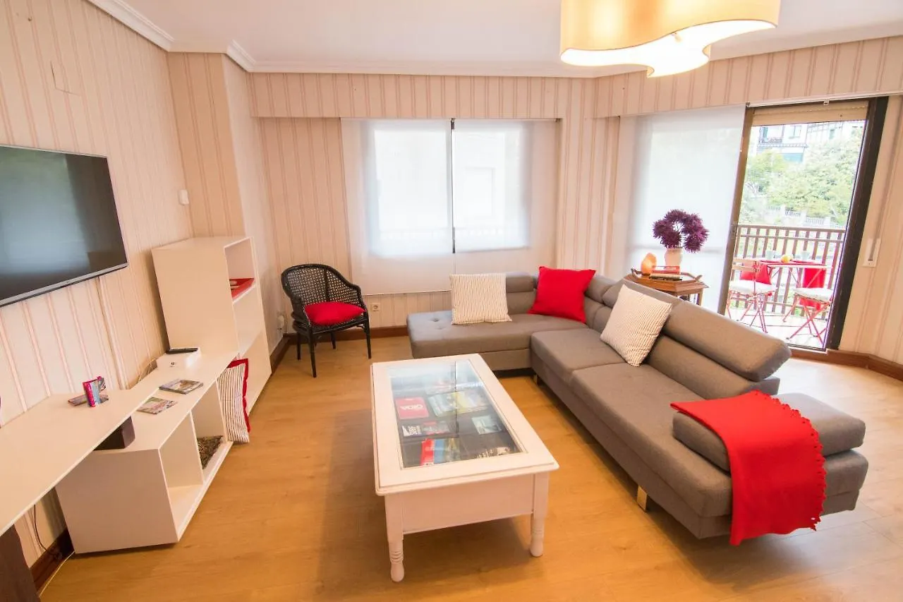 Itzurun Etxea Apartment Zumaia